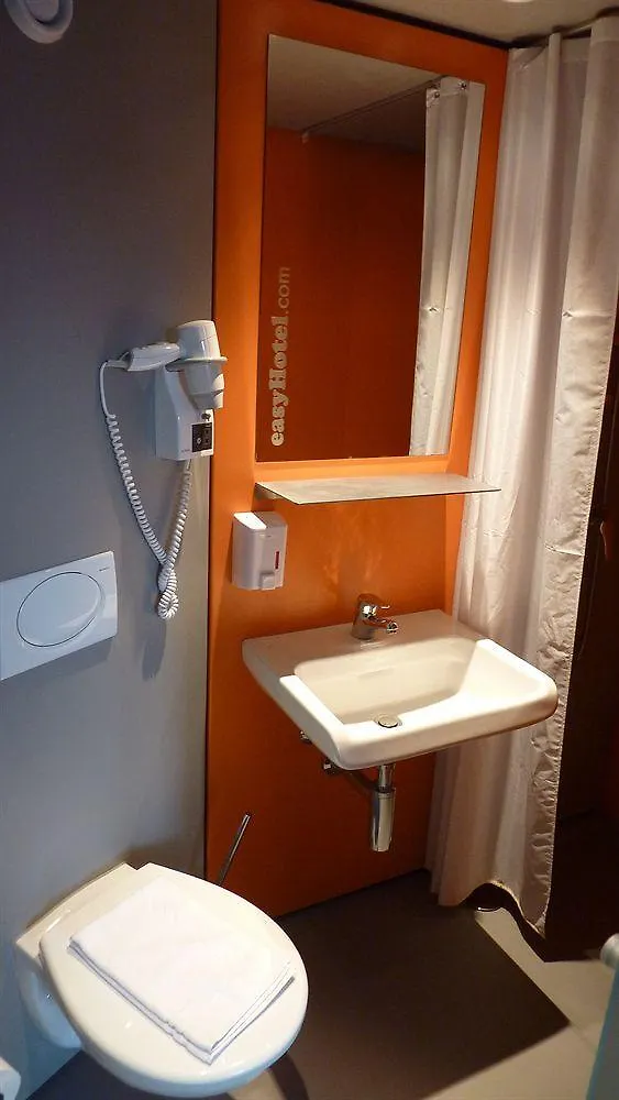 Easyhotel Zuerich City Centre 2*, 취리히