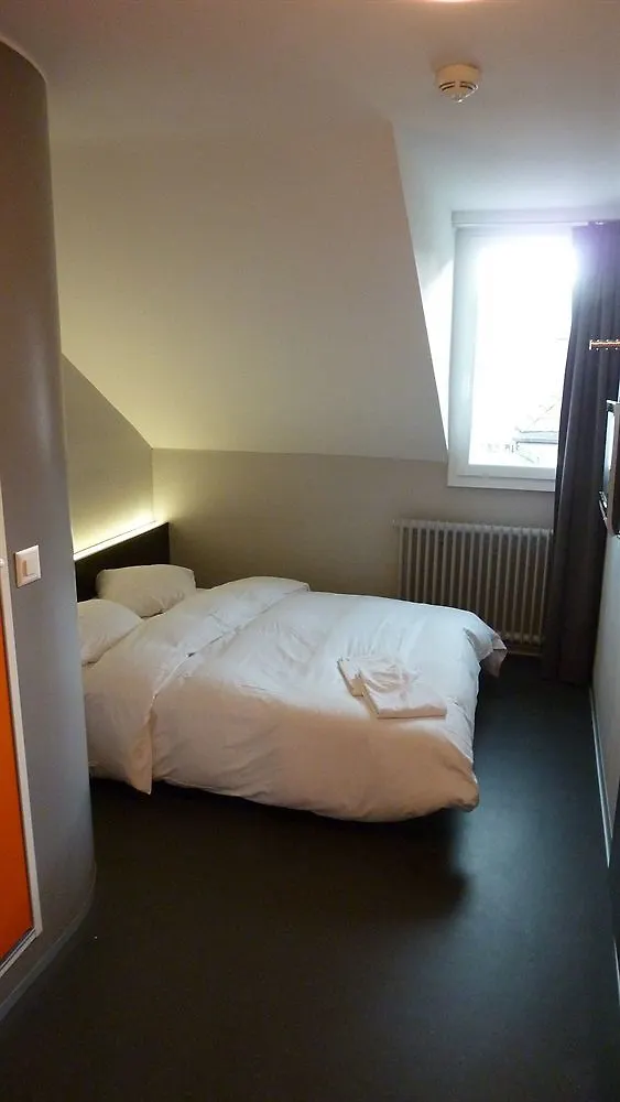 Easyhotel Zuerich City Centre 호텔