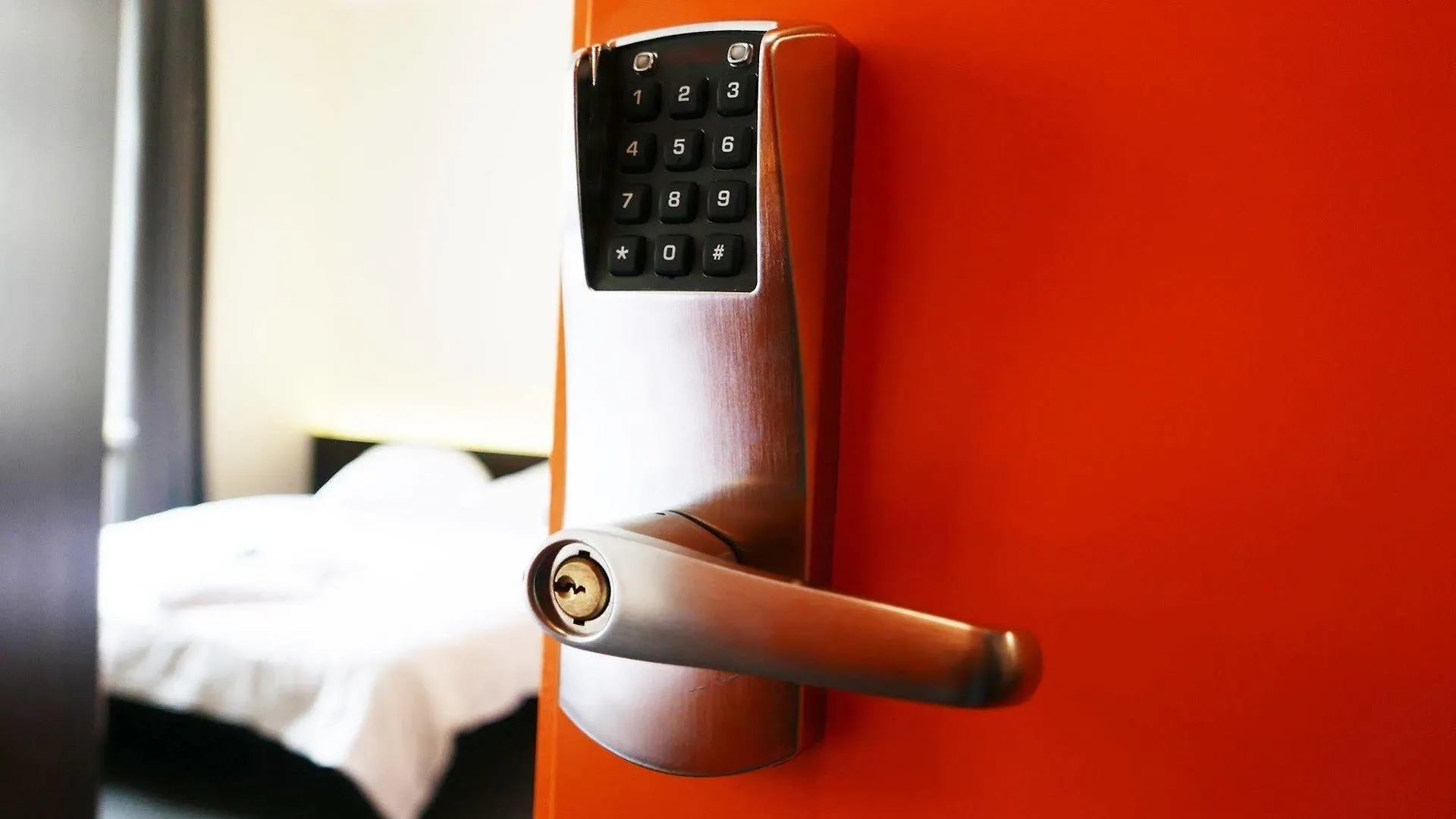 호텔 Easyhotel Zuerich City Centre