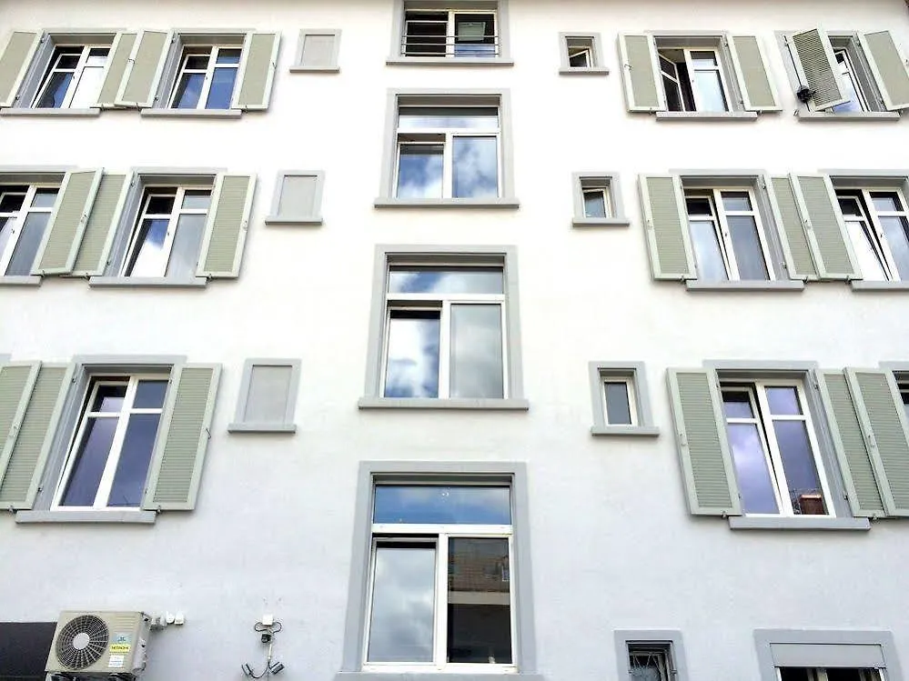 Easyhotel Zuerich City Centre سويسرا