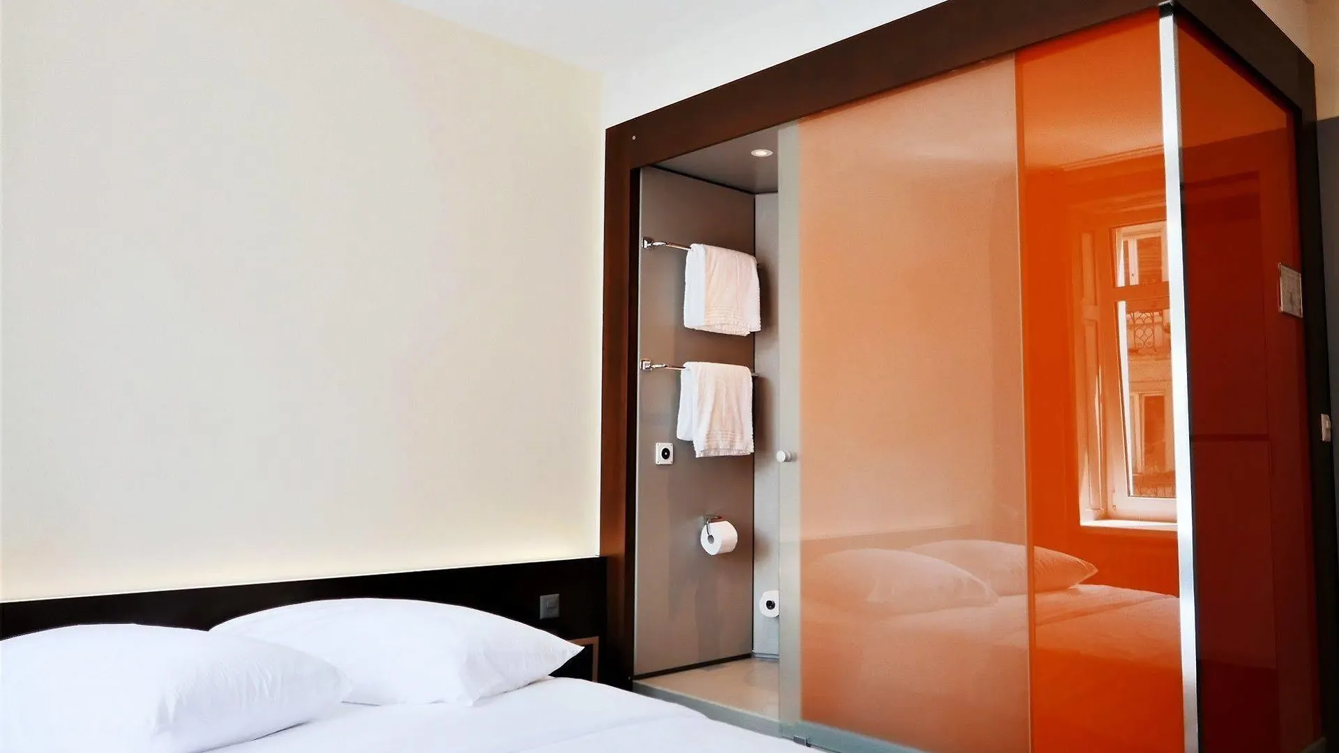Easyhotel Zuerich City Centre زيورخ