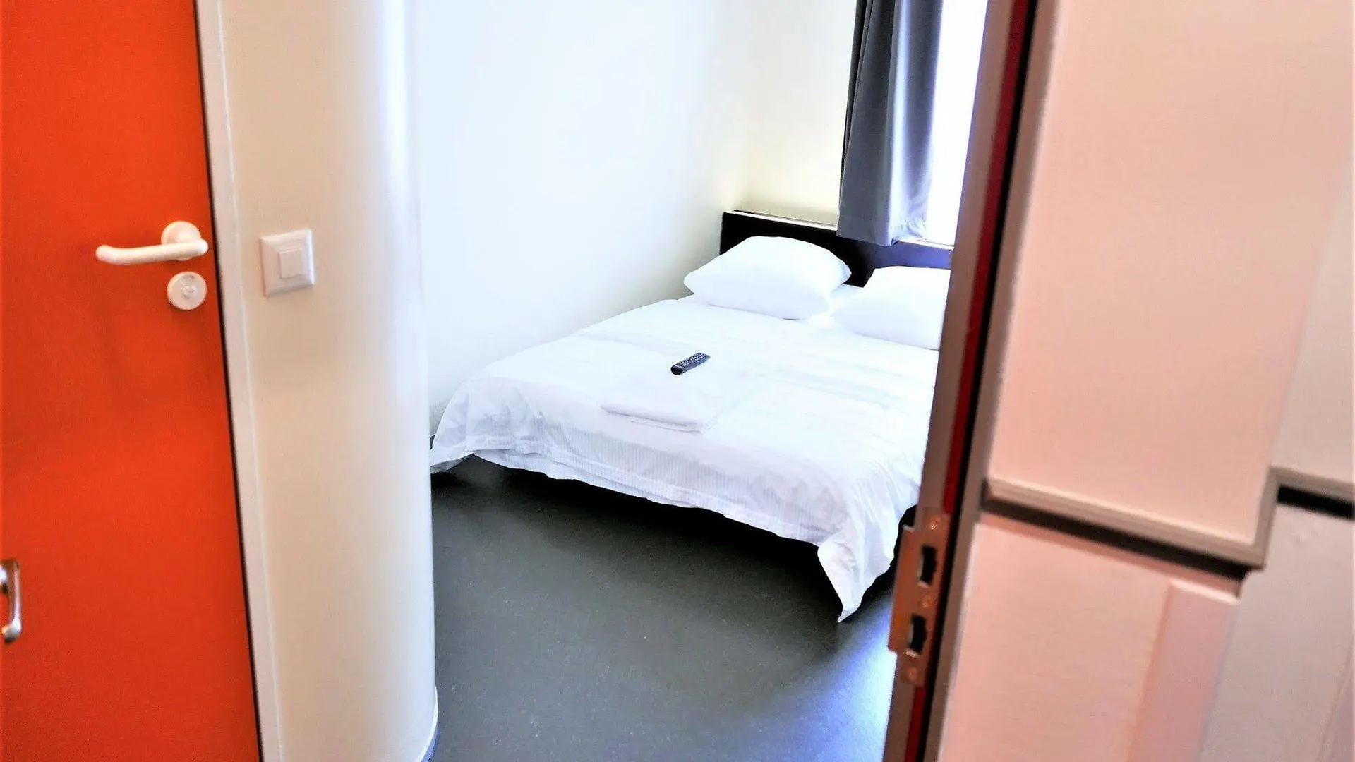 Easyhotel Zuerich City Centre فندق
