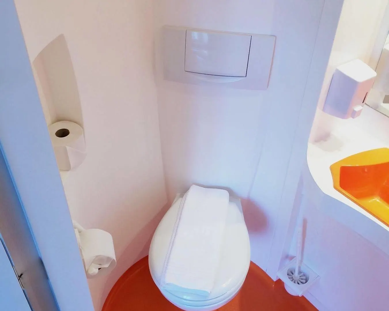 Easyhotel Zuerich City Centre زيورخ